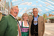  Helmut Pfundstein, Gabriele Neff, Festring-Präsident Karl-Heinz Knoll (©Foto: Martin Schmitz)